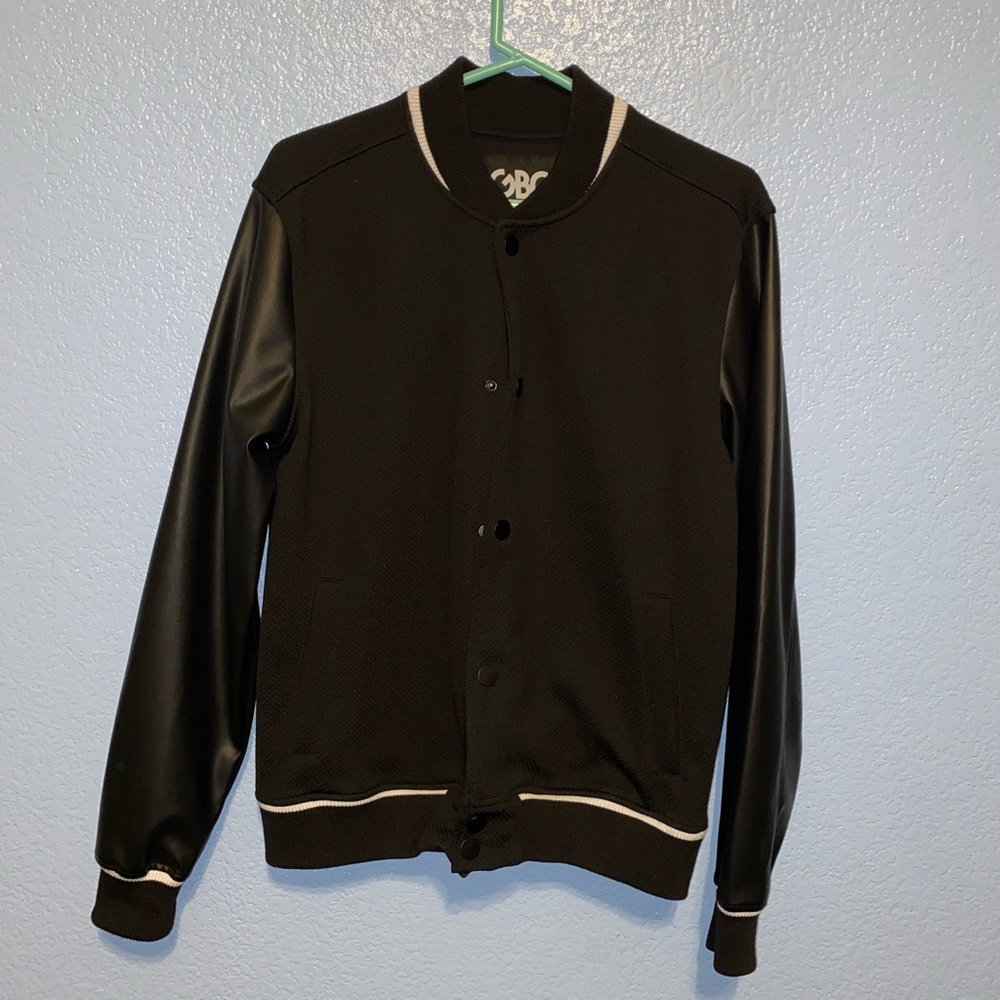 A guess black jacket